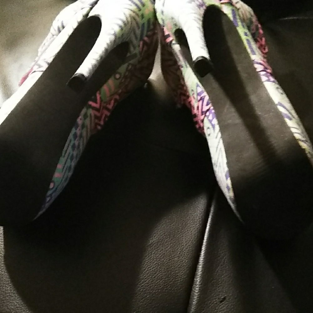 Boots - Picture 5 of 5